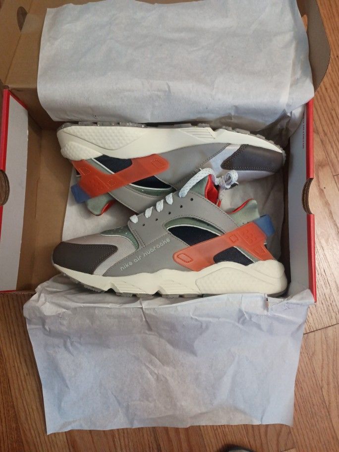 Nike Air Huarache PREMIUM Size 10.5