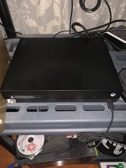 Xbox One X 1TB