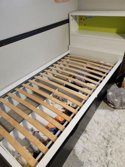 Free bed frame