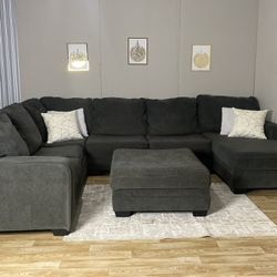 Sectional Couch Sofa *DELIVERY AVALIBLE* Grey / Gray U-Shaped With Chaise - Ashely Furniture Brand