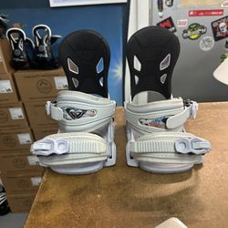 Roxy Small Snowboard Binding, Certified With Warranty Located At Sin City Snowboards