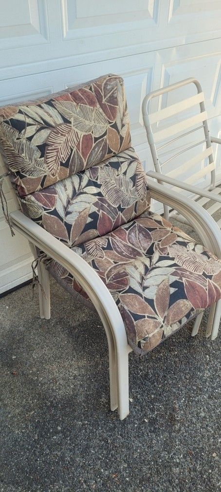 Patio Chairs (Set Of 4) With Cushions