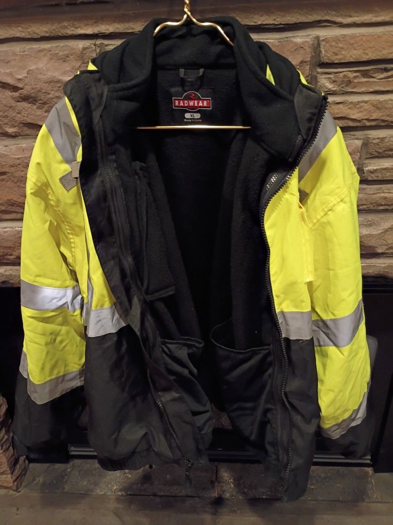 Radwear Men's Extra Large High Visibility Winter Work Coat With Inner Liner And Hood
