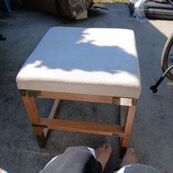 Counter Height White Bar Stools Set of 1 for Kitchen Counter Farmhouse Modern Barstools with Faux Leather Upholstered Backless Seat and Solid Wood Leg