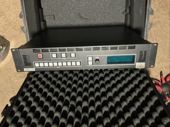 BARCO DCS-200 SDI/DVI/VGA seamless program/preview video switcher pelican case