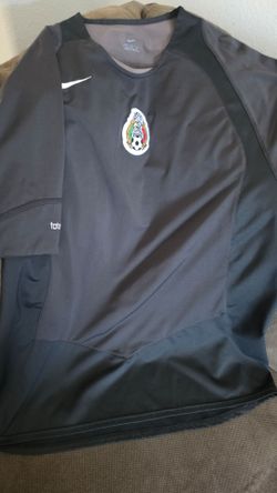 MENS mexico jersey size L