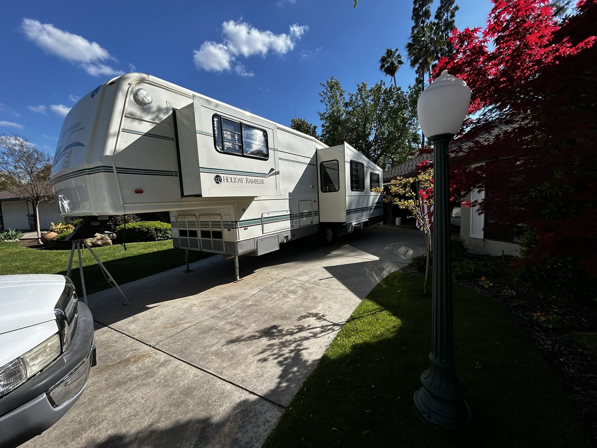 Holiday Rambler Presidential 5th Wheel