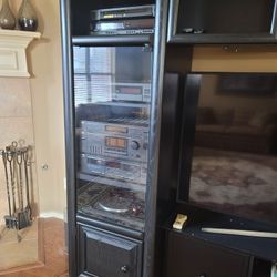 Vintage Stereo System With Record Player 