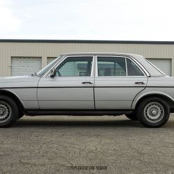 1982 Mercedes-Benz 300