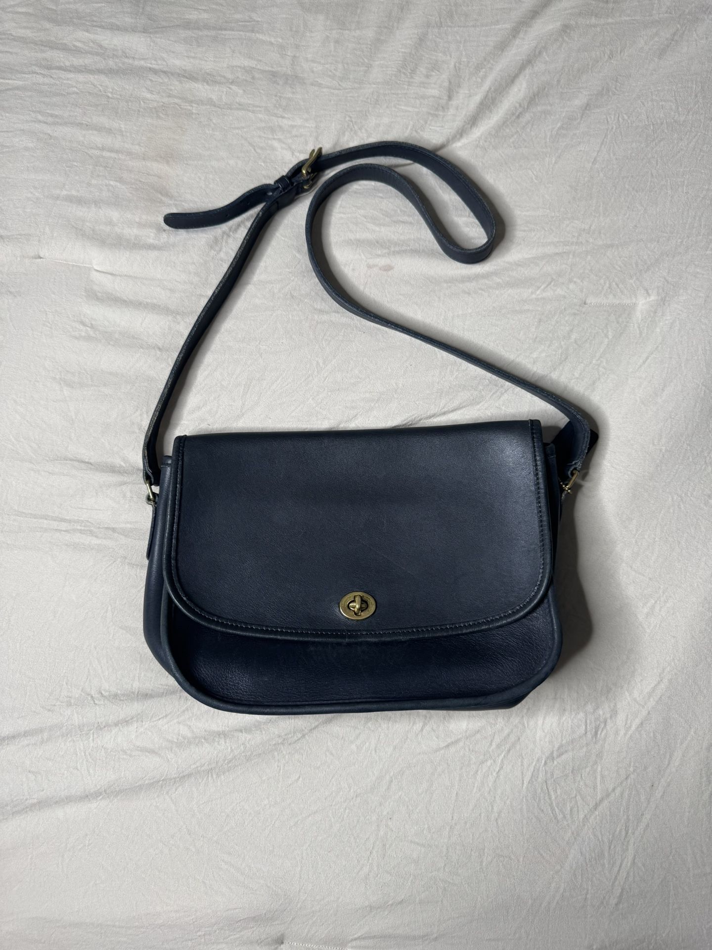 Vintage Coach City Bag 9790  Black Leather  Flap Crossbody Handbag
