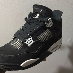 White Thunder Retro 4 Jordans