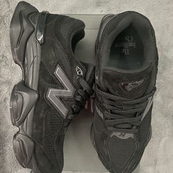 New Balance 9060 triple black