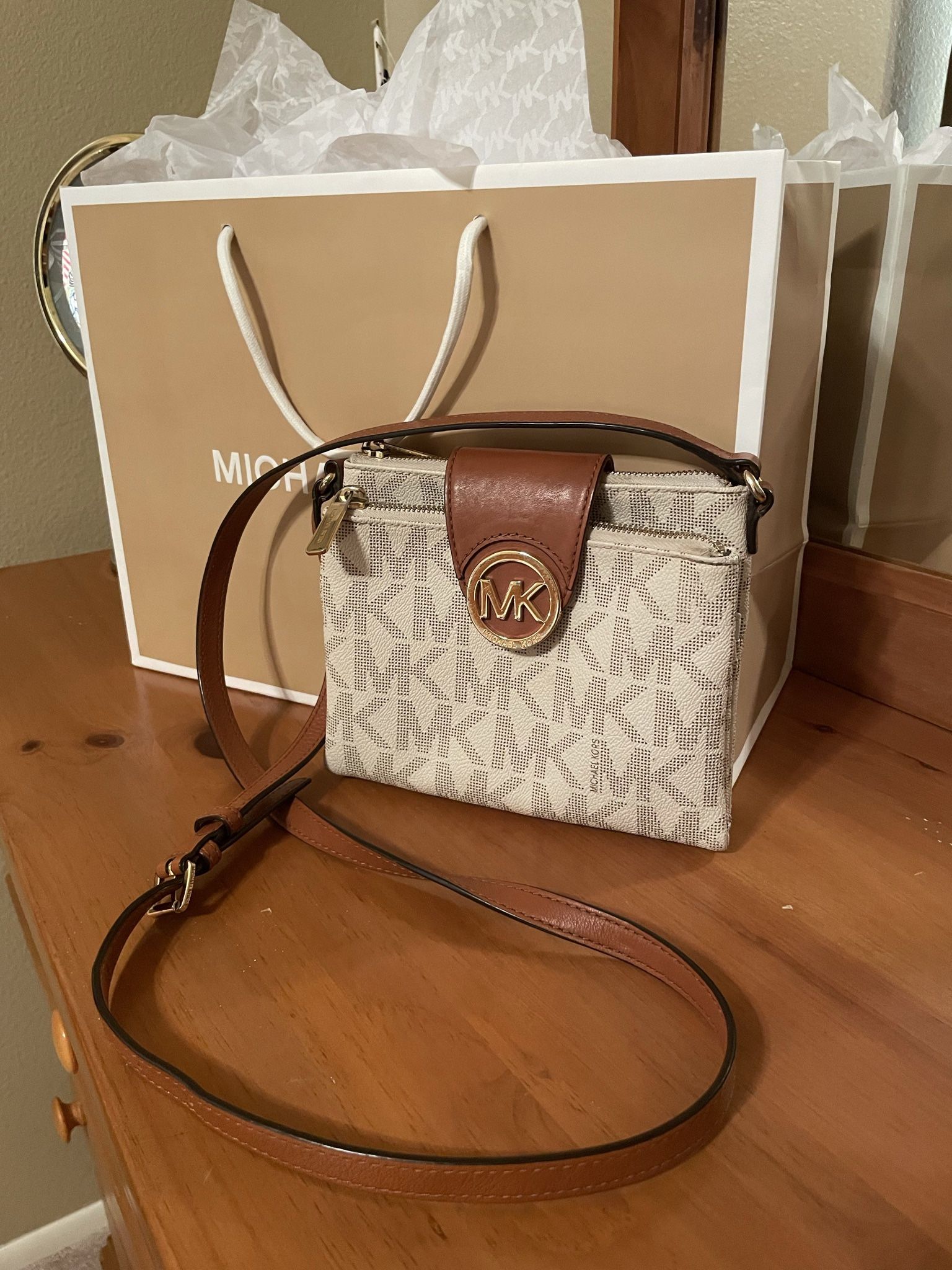 Michael Kors Crossbody Purse