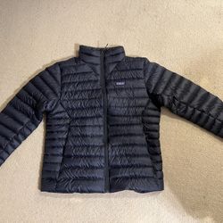 Patagonia “Mens Down Sweater” Brand New…Size Large 