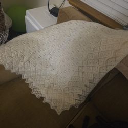 White  shawl,Wool wrap,Goat down kerchief,Lace cape.