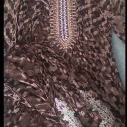 Pakistani 2 Piece Partywear Velvet Outfit 