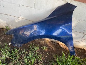 2007 Toyota Camry LE - Right headlight