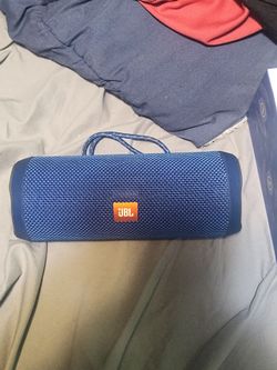 JBL Flip 4 Portable Speaker - Blue