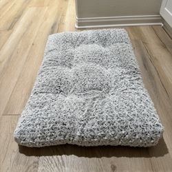 Fluffy Dog Bed for Sale! (Large) 🐾