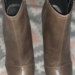 Women's Shoedazzle Leah Portabello Peep Toe Bootie Size 10