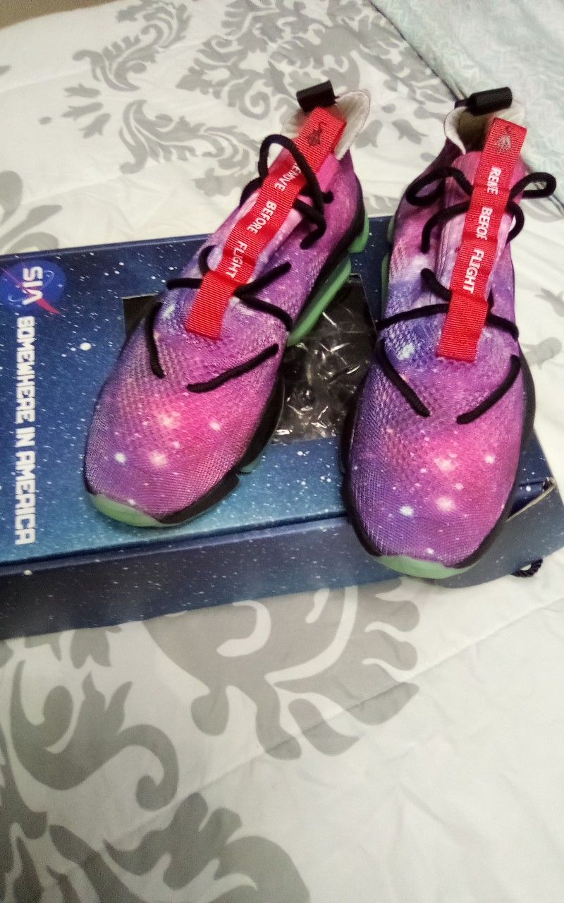 
Sia Collective Culture Vulture CV 0.02 ALTERNATE GALAXY NASA Size 12