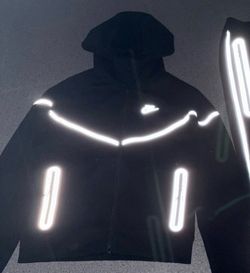 Nike tech reflective M