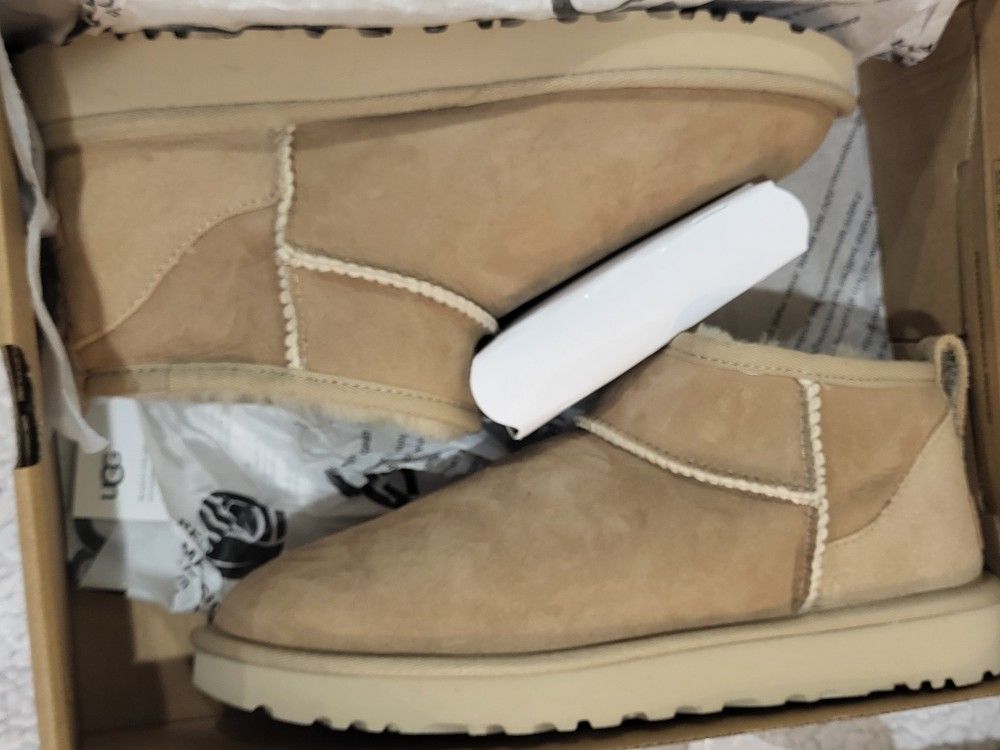 New-In-Box UGG Women's CLASSICULTRA MINI BOOTS