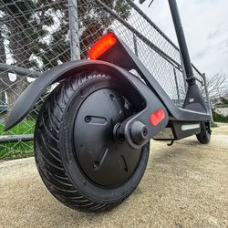 Electric scooter