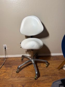 White Esthetician Saddle Chair