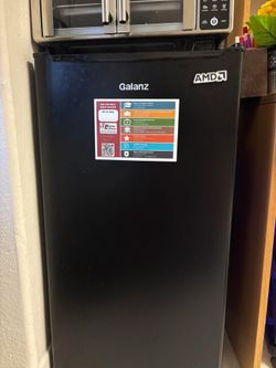 Mini Fridge (Galanz)