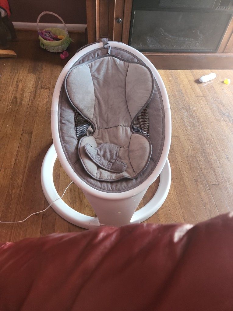 Muchkin Bluetooth Swing