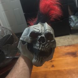 Scull  With Mohawk Mask