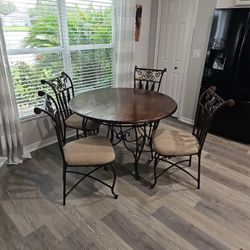 Kitchen Table With 4 Chairs 