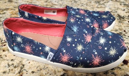 Toms Size 5Y New