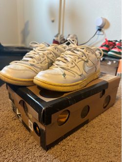 Nike offwhite dunks low cream lot 1