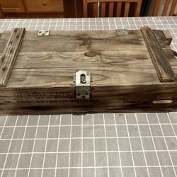 US MILITARY CRATE