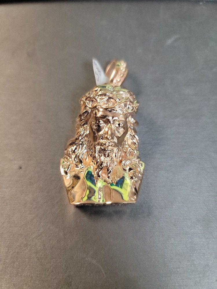 10k Pendant (Price Is Firm)