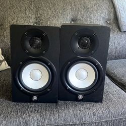 YAMAHA Hs5 Powered Studio Monitor, Pair 2 