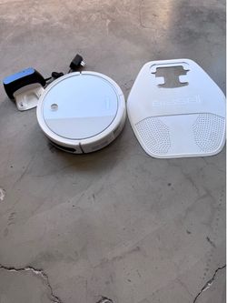 Bissell robot vacuum.