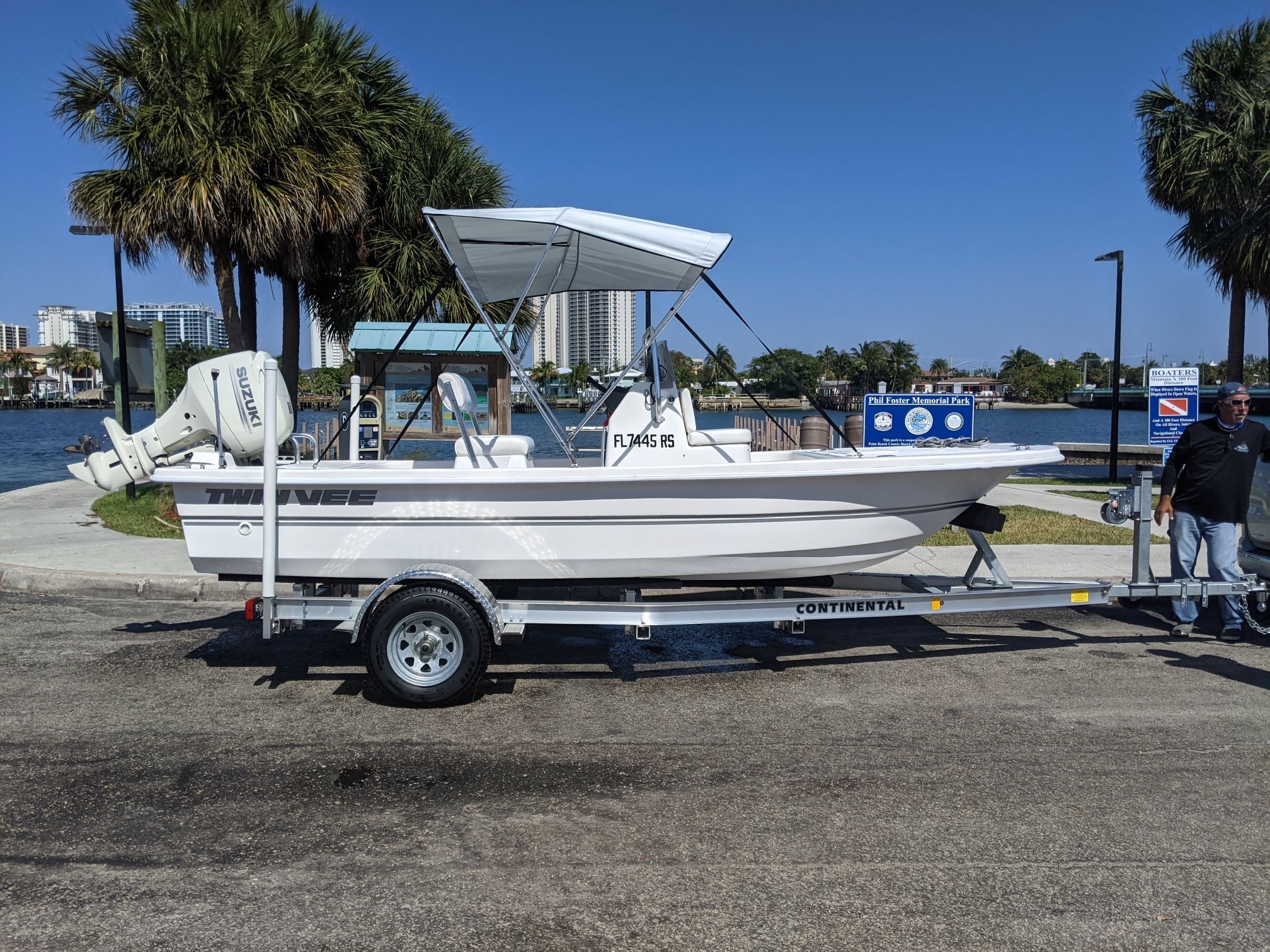 2019 Twin Vee 17ft Bay Cat