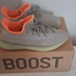 Adidas Yeezy Boost 350 V2 