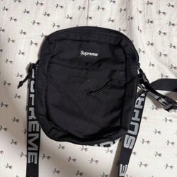 SS18 Black Supreme Shoulder Bag 