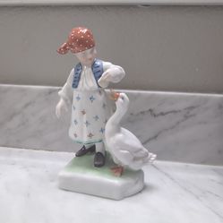 Herend Figurine Girl Feeding Goose 5565 Hand Painted Hungary Porcelain 1930’s