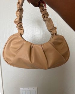 Scrunch shoulder bag