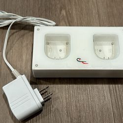 Wii Dual Charge Station Dock with Charger for Nintendo Wii Remotes