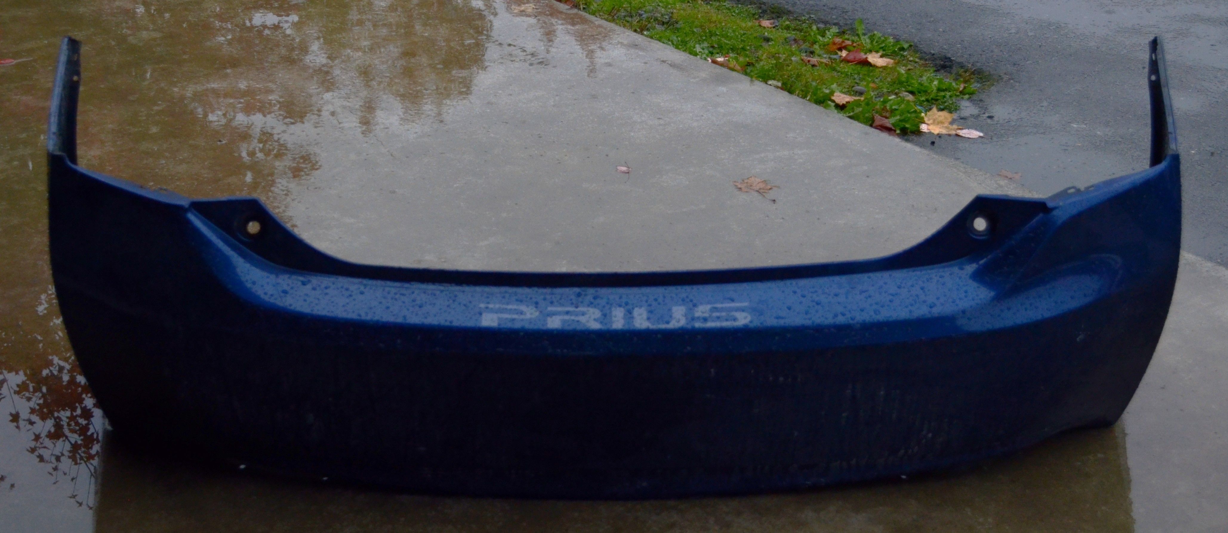 USED REF#U0379 || 2010-2015 TOYOTA PRIUS || REAR BUMPER COVER ONLY