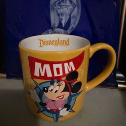 Walt Disney World Mama Minnie Mouse Castle Ceramic 17 oz Mug Cup NEW