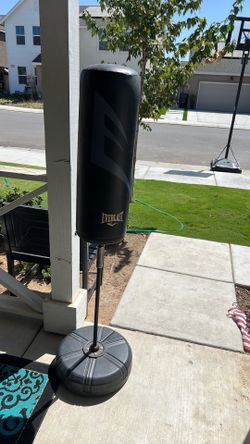 Boxing stand