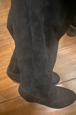 Black Suede Like Knee High Boots Size 7 