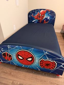 Marvel Spider Man Children (Boys) toddler Upholstered Twin Bed (barely used)